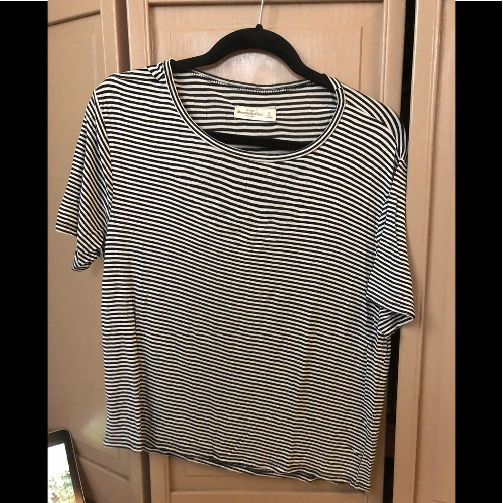 A&E striped Tee